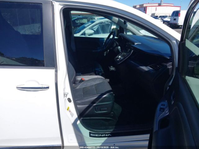 2015 TOYOTA SIENNA 5TDXK3DC9FS672966 Photo 4
