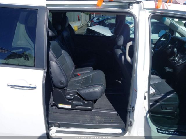 2015 TOYOTA SIENNA 5TDXK3DC9FS672966 Photo 7