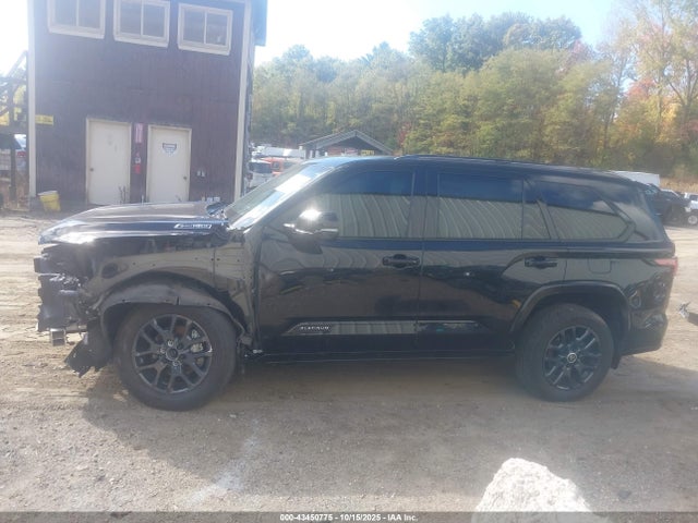Toyota Sequoia Platinum 2024 7SVAAABA9RX043632 Image 14