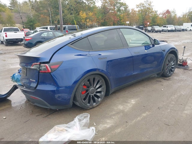 2024 TESLA MODEL Y 7SAYGDEF3RA323024 Photo 3