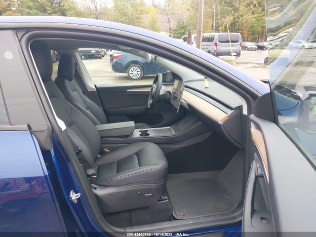 2024 TESLA MODEL Y 7SAYGDEF3RA323024 Photo 4