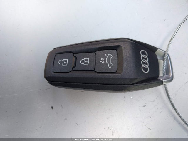 2025 AUDI Q6 E-TRON WA124BGFXSA026390 Photo 10
