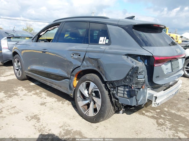2025 AUDI Q6 E-TRON WA124BGFXSA026390 Photo 2