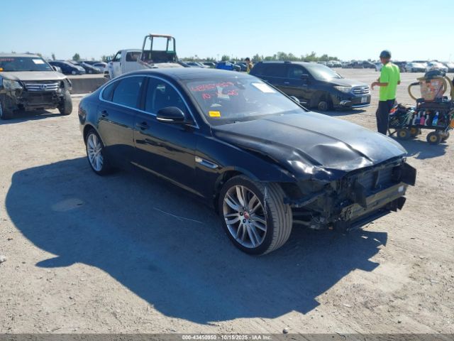 2017 JAGUAR XF SAJBE4BV5HCY34853 Photo 0