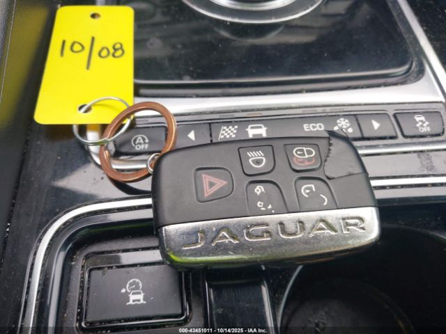 2018 JAGUAR F-PACE SADCJ2GX7JA289774 Photo 10