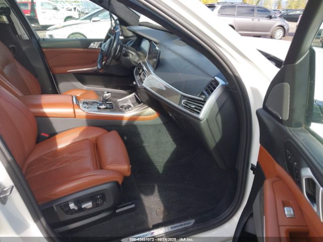 2022 BMW X7 5UXCX6C08N9K31043 Photo 4