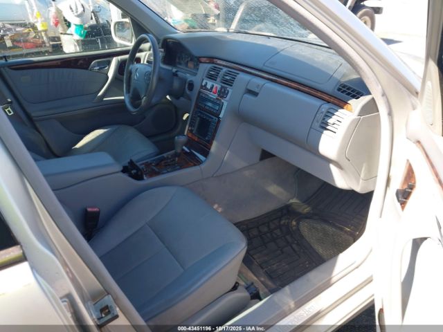 2000 MERCEDES-BENZ E 320 WDBJF82J1YX035087 Photo 4