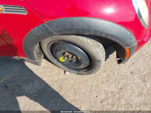2006 MINI COOPER WMWRF335X6TG14334 Photo 5
