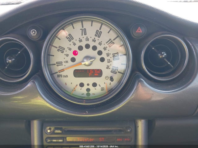 2006 MINI COOPER WMWRF335X6TG14334 Photo 6