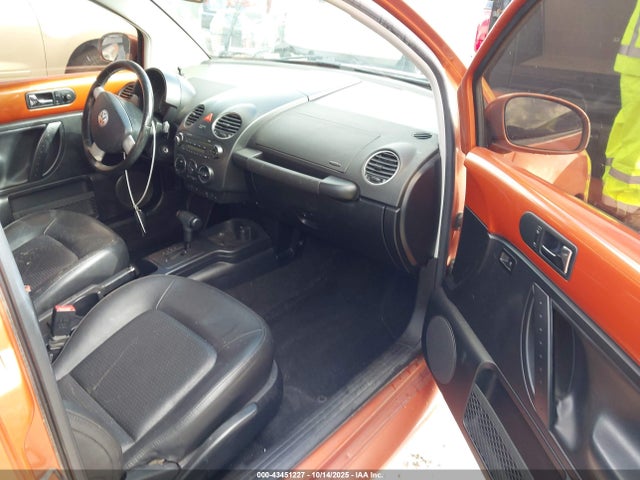Продаж на аукціоні авто 2010 Volkswagen New Beetle 2.5l Red Rock Edition, vin: 3VWRG3AG9AM023434, номер лоту: 43451227
