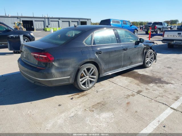 2018 VOLKSWAGEN PASSAT 1VWAA7A3XJC005206 Photo 3