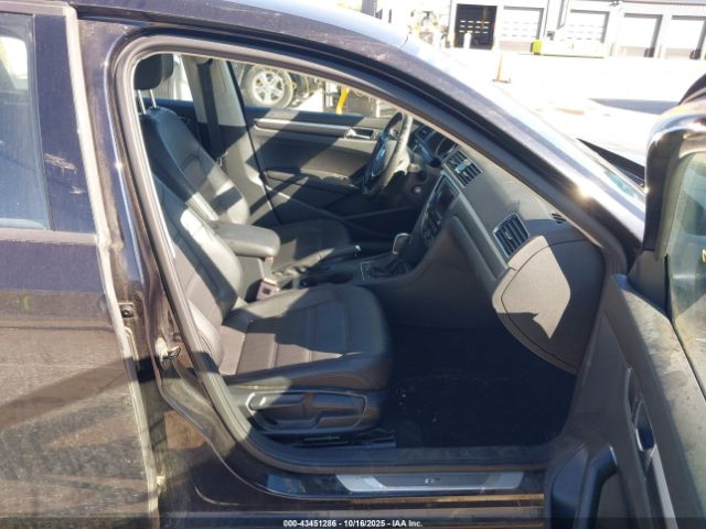 2018 VOLKSWAGEN PASSAT 1VWAA7A3XJC005206 Photo 4