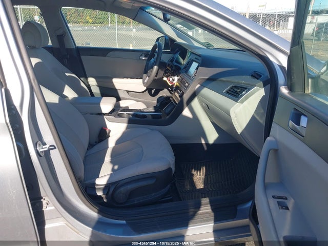 2016 Hyundai Sonata Se მანქანა იყიდება აუქციონზე, vin: 5NPE24AF5GH369928, აუქციონის ნომერი: 43451294