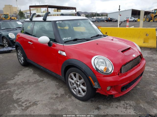 2011 MINI COOPER S WMWSV3C58BTY22871
