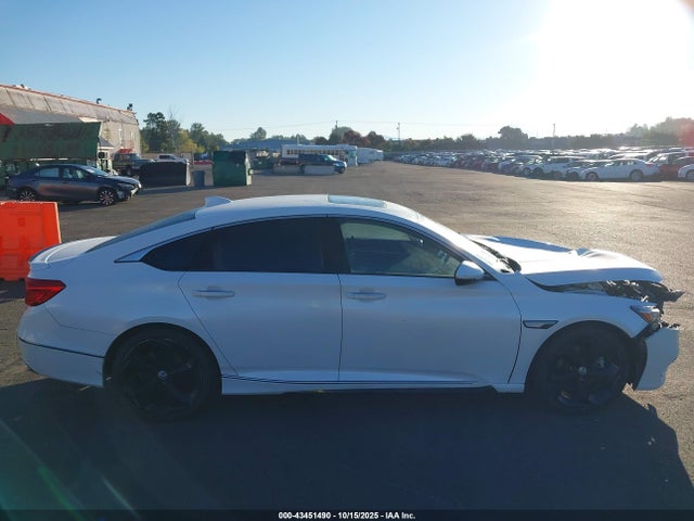 Honda Accord Touring 2.0t 2018 1HGCV2F92JA024247 Image 13