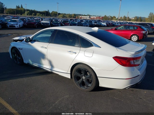 Honda Accord Touring 2.0t 2018 1HGCV2F92JA024247 Image 3