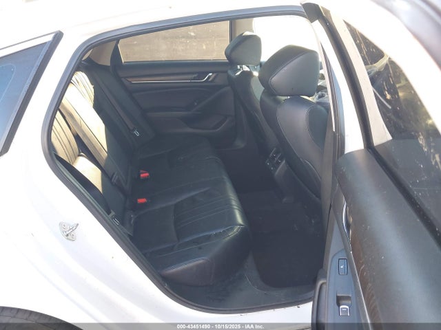 Honda Accord Touring 2.0t 2018 1HGCV2F92JA024247 Image 8