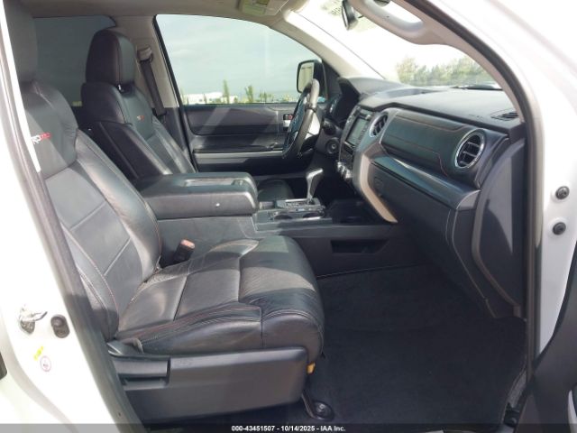 2019 TOYOTA TUNDRA 5TFDY5F11KX816863 Photo 4