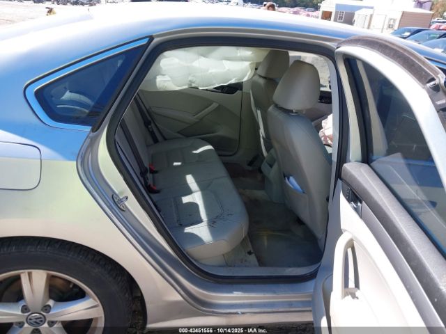 2015 VOLKSWAGEN PASSAT 1VWAS7A31FC083006 Photo 7