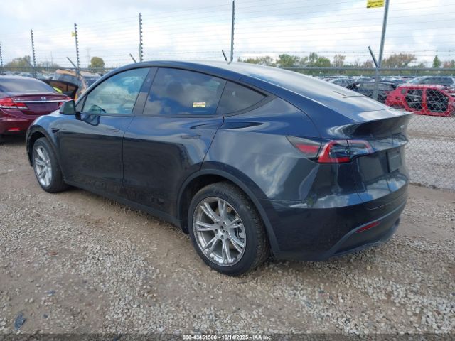 2024 TESLA MODEL Y 7SAYGDEE5RF031353 Photo 2