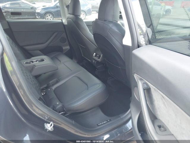 2024 TESLA MODEL Y 7SAYGDEE5RF031353 Photo 7