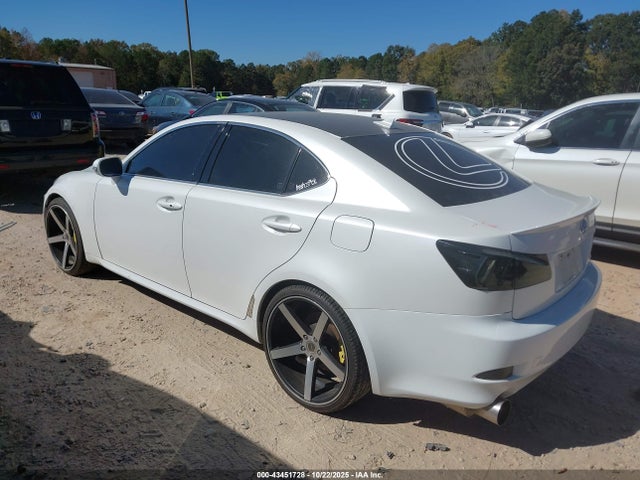 2011 LEXUS IS 350 JTHBE5C29B5026072 Photo 2