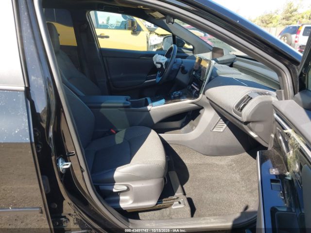 2024 TOYOTA BZ4X JTMAAAAA5RA054545 Photo 4