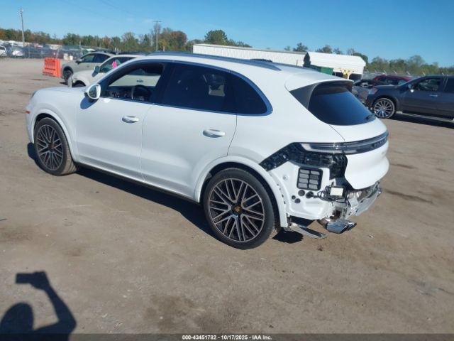 2024 PORSCHE CAYENNE WP1AA2AY4RDA14053 Photo 2