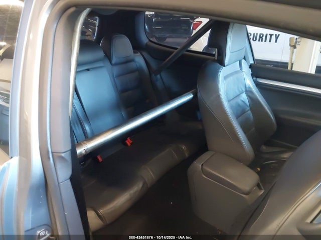 2008 VOLKSWAGEN R32 WVWKC71K28W026732 Photo 7