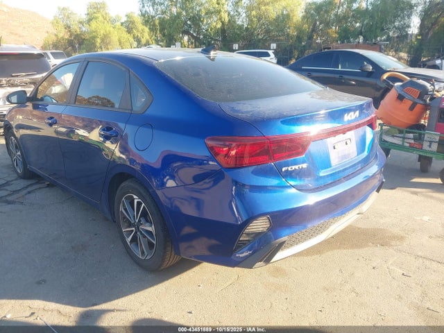 3KPF24AD4NE434949 KIA Forte Lxs