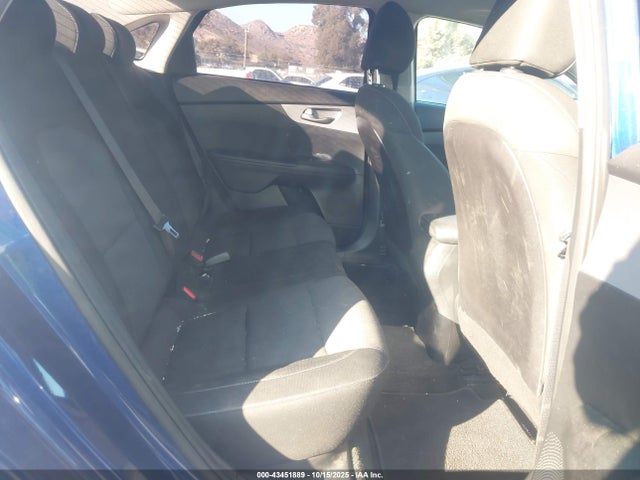 3KPF24AD4NE434949 KIA Forte Lxs