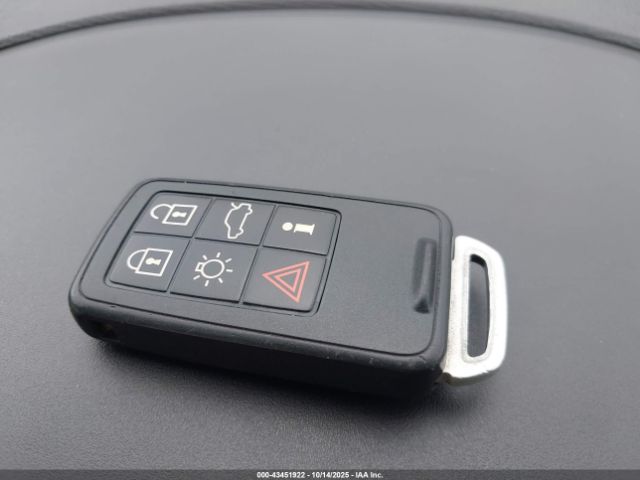 2015 VOLVO XC60 YV426MDB8F2586905 Photo 10