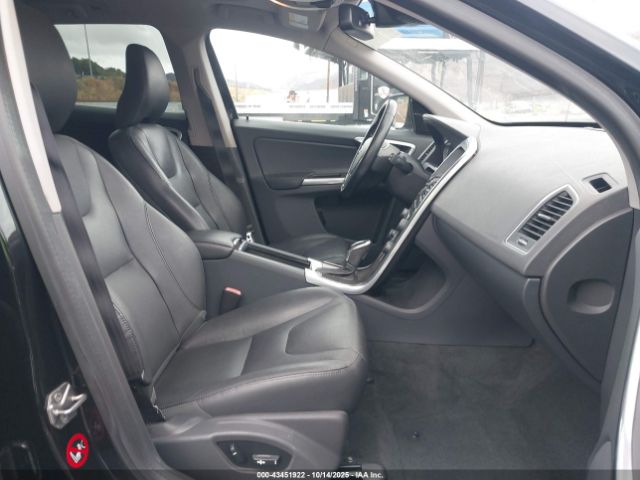 2015 VOLVO XC60 YV426MDB8F2586905 Photo 4