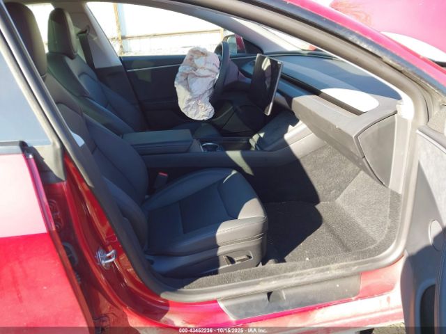 2025 TESLA MODEL 3 5YJ3E1EB8SF883722 Photo 4