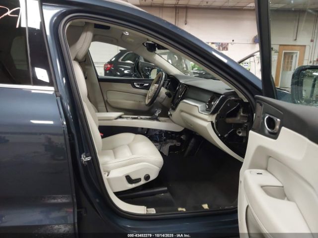 2020 VOLVO XC60 YV4102RK7L1489089 Photo 4