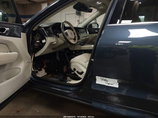 2020 VOLVO XC60 YV4102RK7L1489089 Photo 5