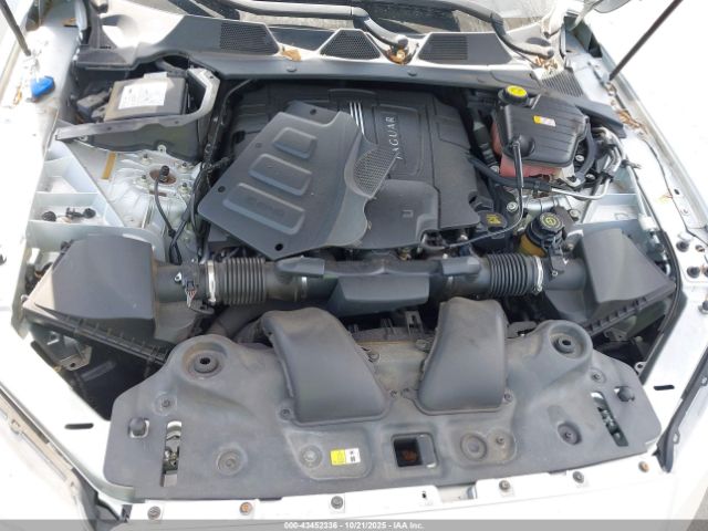 2012 JAGUAR XJ SAJWA2GB9CLV28618 Photo 9