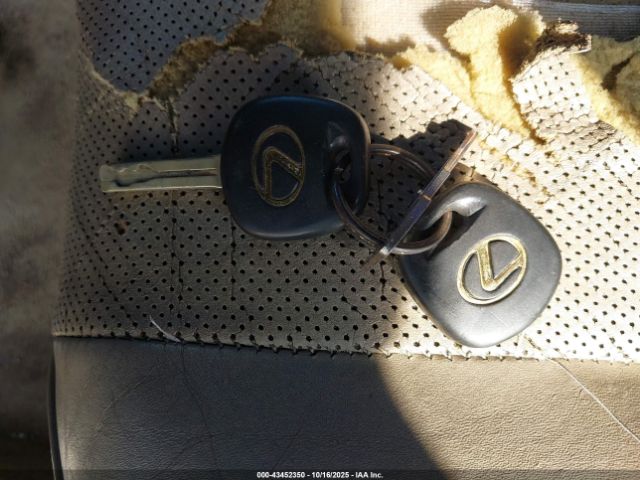 2004 LEXUS IS 300 JTHBD192940081916 Photo 10