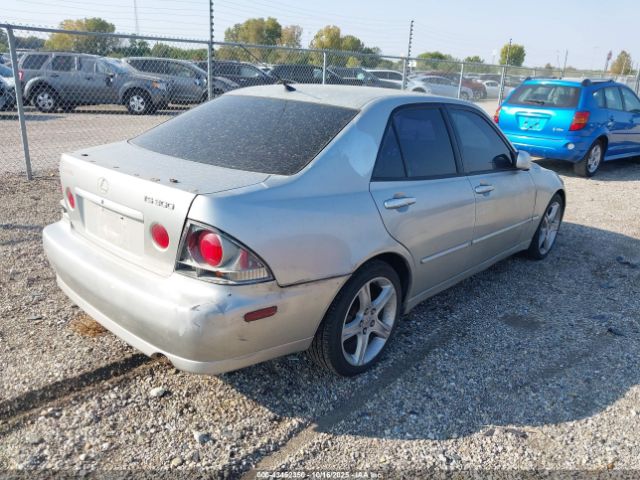 2004 LEXUS IS 300 JTHBD192940081916 Photo 3