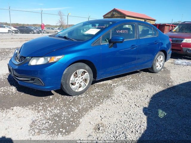 Продажа на аукционе авто 2015 Honda Civic Lx, vin: 2HGFB2F57FH518552, номер лота: 43452375