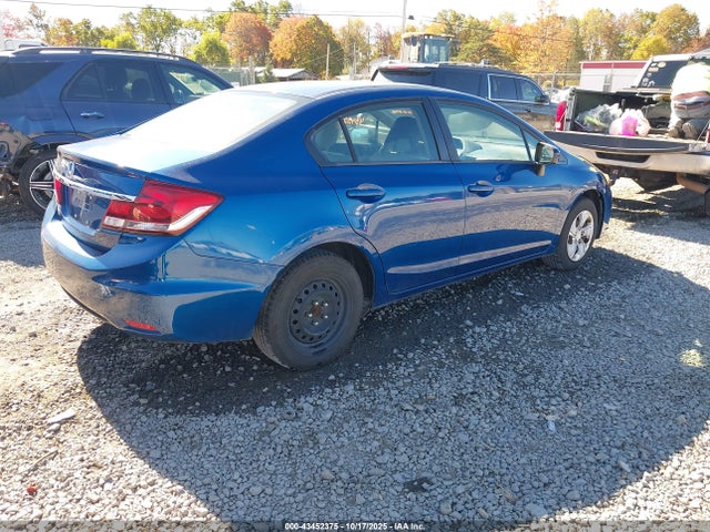 Продажа на аукционе авто 2015 Honda Civic Lx, vin: 2HGFB2F57FH518552, номер лота: 43452375