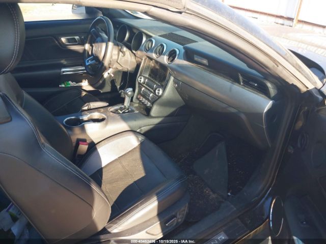 2018 FORD MUSTANG 1FATP8UH7J5136000 Photo 4