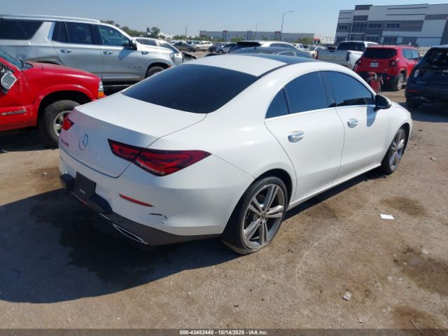 2022 MERCEDES-BENZ CLA 250 COUPE W1K5J4GB9NN288439 Photo 3