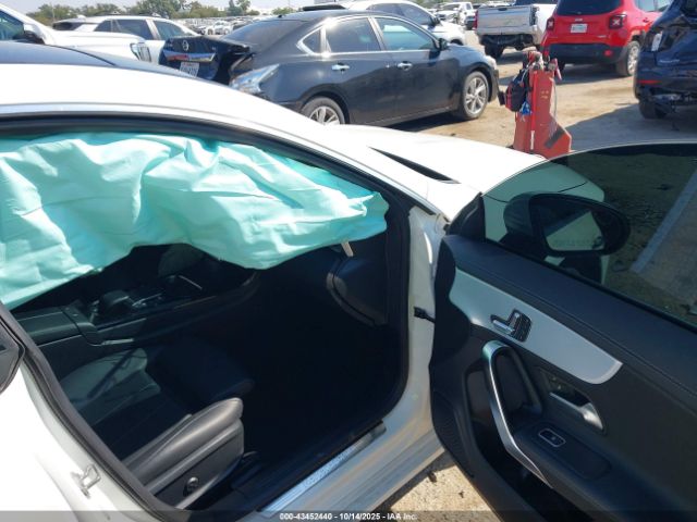 2022 MERCEDES-BENZ CLA 250 COUPE W1K5J4GB9NN288439 Photo 4