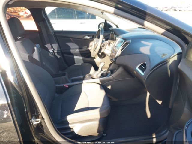 2017 CHEVROLET CRUZE 1G1BE5SM2H7264677 Photo 4