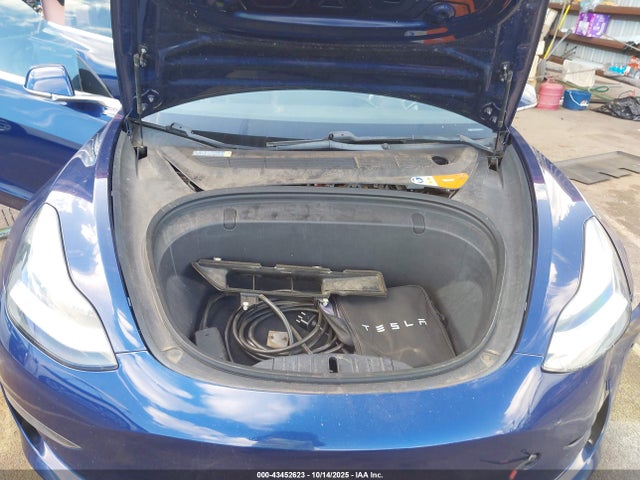 Tesla Model 3 Long Range/mid Range 2018 5YJ3E1EA1JF004308 Image 10