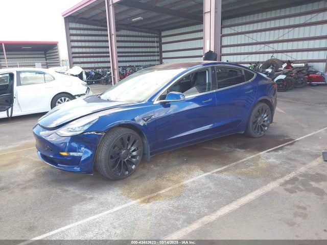 Tesla Model 3 Long Range/mid Range 2018 5YJ3E1EA1JF004308 Image 2