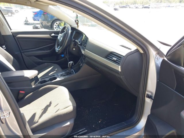 2020 VOLKSWAGEN JETTA 3VWCB7BU7LM065412 Photo 4