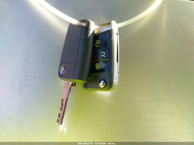 2017 VOLKSWAGEN GOLF GTI 3VW5T7AU5HM063186 Photo 10