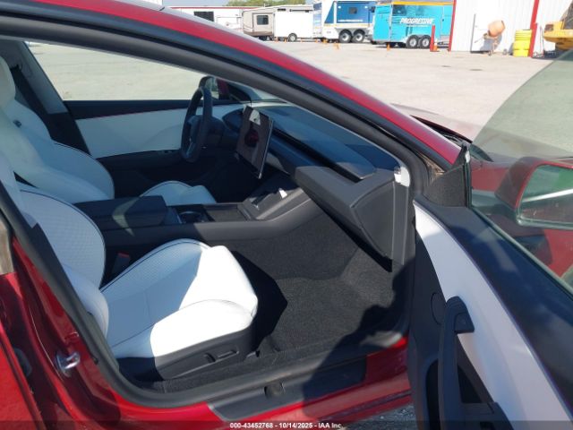 2024 TESLA MODEL 3 5YJ3E1ET8RF865837 Photo 4